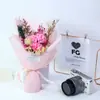 Regalo de mano al por mayor Regalo del Día de San Valentín Flor eterna Clavel combinación creativa para Novia para amigos