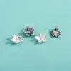 Colgante de Flor Pequeña Hecho a Mano de Plata de Ley S925, Dijes de Flor Martillada de Cinco Pétalos, Pulsera de Cuerda Trenzada DIY, Accesorio de Pulsera de Cristal