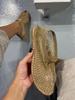 Zapatos planos estilo coreano para que las personas pequeñas parezcan más altas, zapatos planos de punta redonda 2024 nuevo estilo de celebridad de internet, sandalias femeninas de suela blanda que no cansan los pies