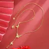 Pulseira de Flor de Trevo de Quatro Folhas Dourada Vietnamita Tendência Que Não Desbota por Muito Tempo, Joia de Imitação de Cobre, Colar de Borboleta de Alto Padrão Transfronteiriço para Mulheres
