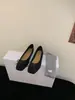 Outono de 2026 Novos Sapatos de Salto Único Elegantes Franceses Estilo Fada Laço Veludo Solado Macio Superfície Macia Loafers Slip-on