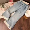 Conjunto de Ropa de Primavera para Niñas 2026 Nuevo Estilo Coreano Chaleco Suéter para Bebé Camisa a Cuadros Pantalones Acampanados de Mezclilla Conjunto de Tres Piezas