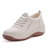 2026 Primavera Nuevo Estilo Casual Cómodos Suela Suave Zapatos Mocasines para Mamá Mayor Mujer Blancos Planos de Trabajo de Cuero
