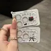 Protector de lente de cámara de moda brillante adecuado para Apple 17P/17PM/18P/18PM, película de lente de alta definición con diseño de caricatura elegante