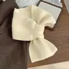 Cachecol Outono e Inverno Novo Cor Pura Roupa de Trabalho Elegante Versátil Preguiçoso Perfurado Cruzado Cachecol Quente Proteção para o Pescoço Cachecol de Tricô