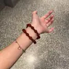 Pulseira de Círculo Único com Cordão Elástico de Ágata Vermelha Natural Estilo Zhao Lusi para Mulheres, Pulseira Empilhável Exquisita e Versátil para Mostrar Brancura