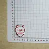 Oso pixelado tenedor mosaico caricatura acrílico accesorios pinzas para el cabello DIY, accesorios para el cabello, colgantes para teléfono, dijes decorativos para zapatos