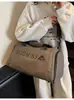 Bolsa Fitness Transfronteiriça Masculina Grande Capacidade Bolsa de Viagem de Luxo Bolsa Esportiva Multifuncional à Prova d'Água Bolsa de Armazenamento com Separação Seca e Úmida