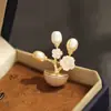 Broche de Vaso de Flores Estilo Chinês de Luxo, Contas Imitação Mabe Banhadas a Ouro, Pequeno Broche de Flor de Concha em Vaso, Alfinete de Lapela Pequeno Simples e Versátil para Mulheres