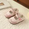 Sandalias Deportivas Infantiles 2026 Primavera/Verano Nuevo Estilo Coreano para Niñas Malla Transpirable Zapatos Deportivos Suela Suave Versátiles Zapatos de Malla