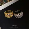 Anillo Geométrico Hueco Abierto Electrochapado en Oro Real de 18 Quilates con Circonita, Anillo Simple y Moderno para el Dedo Índice, Joyería de Lujo Ligero y de Alta Gama
