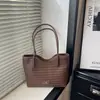Bolsa Tote Feminina para o Dia a Dia 2026 Nova Outono Simples Retrô de Alto Valor Bolsa de Ombro Bolsa de Mão de Grande Capacidade