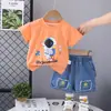 Traje de Verão Masculino com Manga Curta Moda Verão Nova Moda para Crianças Pequenas e Médias Bebê Traje com Gola Redonda e Manga Curta Espacial Tendência