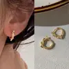 Pendientes Clásicos Estilo Hong Kong para Mujer Otoño e Invierno Moda de Nicho Pendientes de Lujo Ligero Gama Alta Pendientes Nuevo Estilo Caliente 2025 Venta al por Mayor