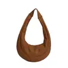 Bolsa Transversal Estilo Coreano de Luxo Leve para Mulheres, Nova Bolsa Simples Versátil Formato Dumpling, Bolsa de Ombro Nicho Casual Moda para o Dia a Dia