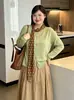Top redondo para mujer de talla grande con borde enrollado y botones coloridos, cárdigan tejido para otoño 2026, cárdigan casual de corte holgado para mujeres de talla grande