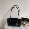 Bolsa Grande Estilo Western para Mulheres 2025 Outono Nova Bolsa de Ombro/Axila Retrô para o Dia a Dia Bolsa Tote de Couro Macio