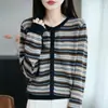 Casaco suéter listrado retrô chique feminino para outono e inverno, novo cardigã estiloso de tricô jacquard pesado com gola redonda
