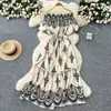 Vestido de Férias Boêmio para Mulheres Verão 2025 Ombro Único Mangas Bufantes Alça na Cintura Estampado com Franjas Saia Longa