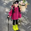Cortavientos con capucha para niños al por mayor de fábrica, prenda exterior holgada y versátil para niñas, nueva colección de otoño 2026, top estilo coreano