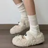Zapatos planos de pelo estilo hada para mujer, nuevo calzado de exterior para otoño/invierno, con lazo, forrados de felpa para abrigar, zapatos de algodón con forma de frijol, zuecos