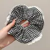 Pañuelo Cuadrado Pequeño Floral para el Cabello, Cuerda para el Cabello Estilo Girly, Goma para el Cabello de Chica Dulce, Nuevo Estilo 2025 Accesorio para el Cabello, Estilo Perezoso