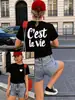 Camiseta europeia transfronteiriça com estampa de coração C'est La Vie, camiseta feminina com estampa de letras francesas vintage
