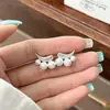 Brincos Geométricos Novos da Moda Europeia e Americana Micro-Pavimentados com Zircônia Luxo Acessível Alta Qualidade Elegantes Versáteis Brincos com Pino de Prata 925 para Mulheres