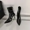 Botas Curtas de Salto Alto para Mulheres 2025 Outono e Inverno Novo Estilo Coreano Versátil Bico Fino Botins Slim Botas Curtas Retrô Francesas Marrons