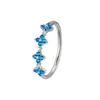 Anillo de Plata de Ley S925 con Trébol de Cuatro Hojas e Incrustación de Diamante Azul para Mujer, Estilo Bosque, Compacto, Sencillo, Moderno, Lujo Ligero, Anillo Personalizado al por Mayor