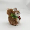Enfeites Decorativos de Esquilo Fofo Tecidos à Mão com Palha para Decoração de Jardim, Pátio e Varanda Decorações Suspensas de Animais Pequenos de Madeira