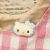 Broche de Tela de Gato Kt con Lazo Lindo de Dibujos Animados Colgante para Bolso de Niña Pasador para el Cabello Zapato Calcetines Sombrero Accesorios de Ropa