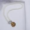 Estilo Europeo y Americano Minimalista Personalidad Cara Sonriente de Cristal Hebilla de Perla Ot Cadena Corta para Clavícula de Temperamento Japonés y Coreano para Mujeres Versátil