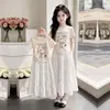 2026 Nova Camiseta Manga Curta Desenho Animado Fofo Roupa de Verão para Menina Saia Doce com Laço Traje de Duas Peças Princesa