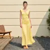 Ropa de Verano para Mujer Europea y Americana Amazon Nuevo Conjunto de Chaleco con Cuello en V y Nudo Color Sólido con Falda Larga Plisada para Mujer Parche Amarillo