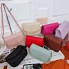 Bolsa original de venta al por mayor para mujer 2024 nueva bolsa grande portátil bolsa de hombro tipo mensajero material pu estilo de diseño moderno