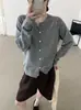 26 Outono Novo Estilo Blusa Estilo Coreano Elegante Cor Sólida Gola Redonda Manga Longa Cardigan de Tricô Feminino Versátil Casual para o Trabalho Casaco
