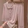 Nuevo conjunto de pijama rosa de lunares de manga larga para mujer para el verano, conjunto de dos piezas de cárdigan estilo otoño y pantalones largos para casa, se puede usar fuera.