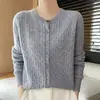 Suéter de punto trenzado para mujer, color liso, suave, para otoño e invierno, con hebilla de moda, cuello redondo transfronterizo, alto número de hilos, una pieza, alta densidad, estilo nuevo