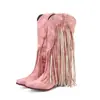 Otoño 2023 Botas de cuero casuales de punta para mujer con remaches, botas de moda tipo manga, botas con flecos, zapatos de tacón bajo para mujer, fabricantes, venta al por mayor