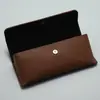 26 modelos de estuches de cuero para gafas de gran capacidad con cierre magnético, disponibles en múltiples colores, se pueden personalizar con un logotipo