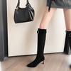 Botas Elegantes de Tacón de Aguja con Punta Afilada Estilo Coreano para Mujer Botas de Pelo de Ante de Vaca Negro Decoración de Correa Botas de Tacón Alto de 7.5 cm