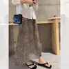 Saia Longa Elegante e Versátil de Cintura Alta Elástica, Estilo Coreano para Mulheres, Saia Fluida com Estampa de Leopardo para o Verão e para o Trabalho