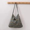 Bolso de lona con estampado floral fresco de Dongdaemun, estilo coreano, para mujer, estilo urbano, combinable, para debajo del brazo, precio unitario, gran capacidad.