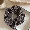 Scrunchie Floral com Bolinhas Retro Simples Estilo Coreano, Acessório de Cabelo Versátil e Elegante para Meninas Artísticas, Modelo Novo