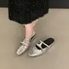 Primer Encuentro con las Zapatillas de Media Pantufla Mary Jane Retro de Nicho para Mujer, Nuevas para Primavera/Verano 2026, con Aumento Oculto de Altura y Punta Cuadrada, Estilo Fácil de Usar