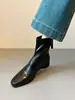 Botines Cortos de Punta Cuadrada Estilo Caliente Tacón Grueso Forro de Felpa Ocultos Aumentan Altura Estilizadores Botas Otoño Invierno Botas Estilo Nuevo 2026