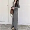 Outono e Inverno 2025 Conjunto de Tricô Slim Fit Mais Fácil de Combinar Feminino Duas Peças Cardigã Decote V Tricô Slim Cintura Alta + Calça Pantalona