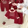 Conjunto de Ropa de Cumpleaños Nuevo Estilo Chino para Niños, Estilo Primavera y Otoño, Celebración de los Cien Días y Primer Año del Bebé, Conjunto de Dos Piezas con Top Bordado Rojo y Pantalones Largos