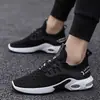Tênis Esportivo Casual Respirável de Verão Masculino Estilo Coreano Moderno Versátil Tênis de Corrida Leve Antiderrapante Tênis de Viagem para Caminhada com Malha